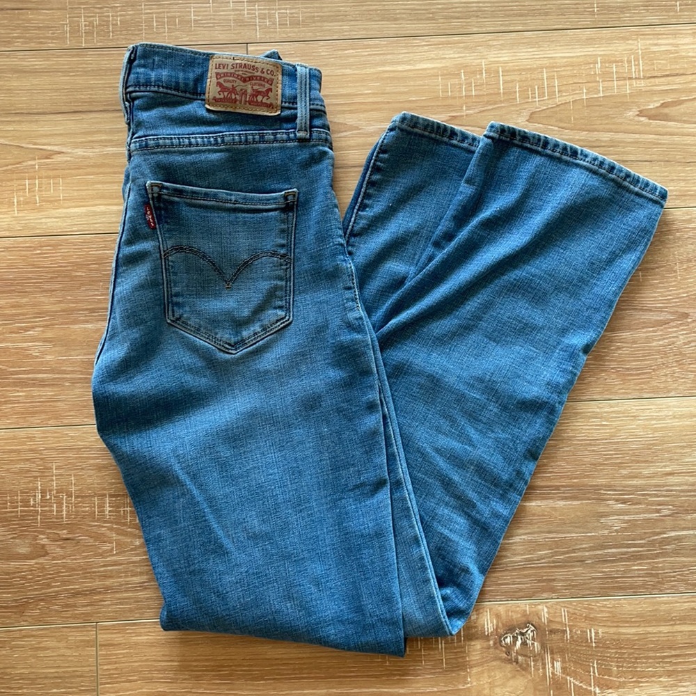 Levi’s 314 Shaping Straight Jean